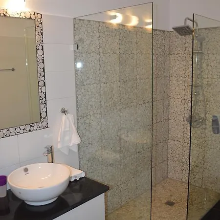 Kefalonian Dream * Minia