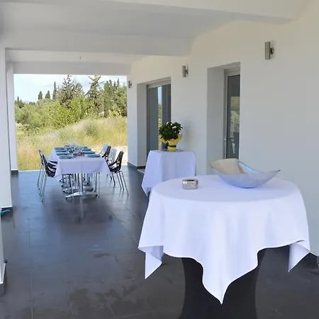 Kefalonian Dream * Minia